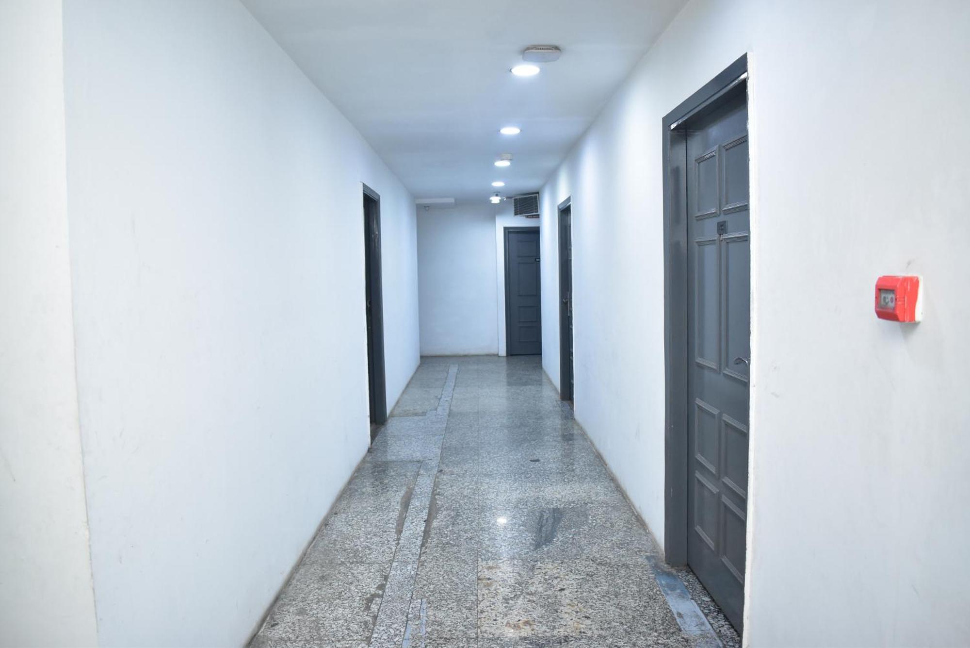Hotel Golden Saffron By Qotel-Punjabi Bagh Нью-Дели Экстерьер фото