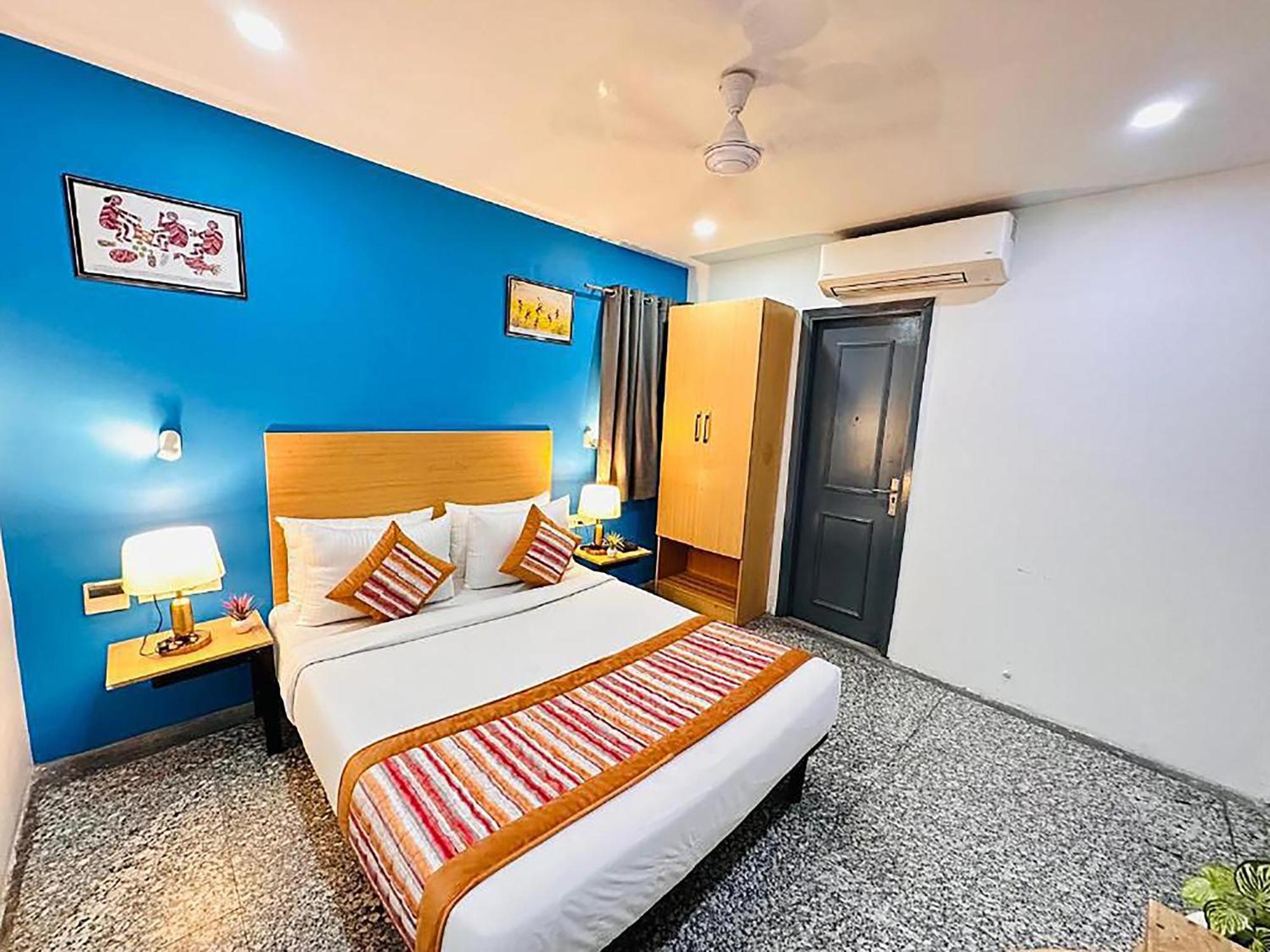 Hotel Golden Saffron By Qotel-Punjabi Bagh Нью-Дели Экстерьер фото